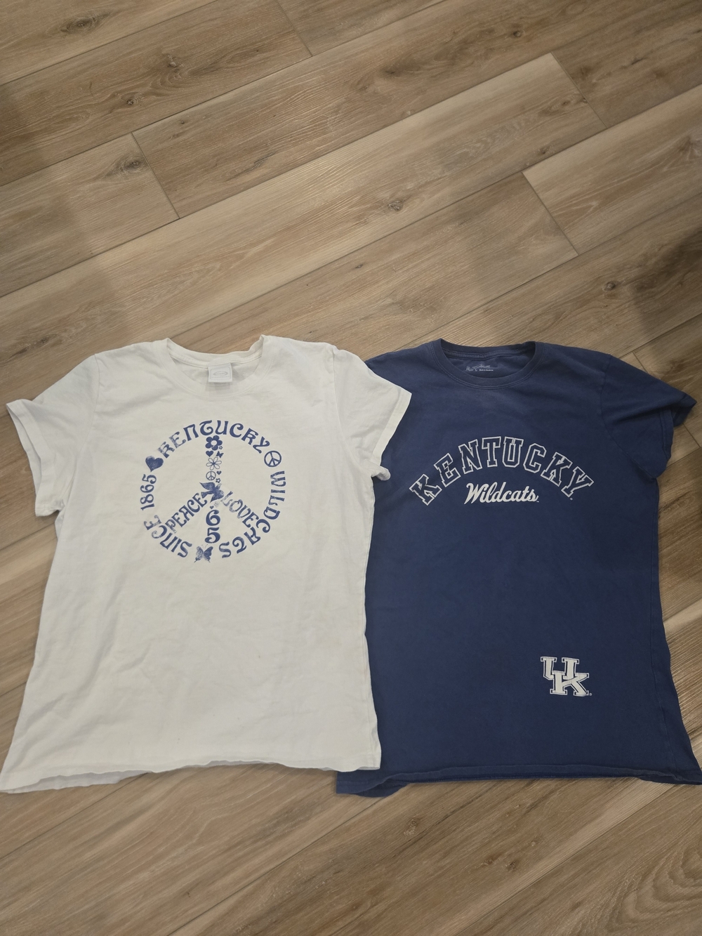 Kentucky Wildcats Navy Blue And White Short Sleeve Tee Bundle- Women's